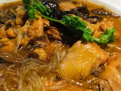 小鸡炖蘑菇-上关雪東北菜(中房金谊店)
