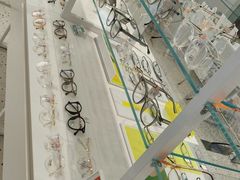 -J-Color眼镜·蔡司·依视路授权店(槐房万达广场店)