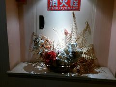 消防拴被部分装饰花挡住-锦尚花酒店(宽窄巷子店)