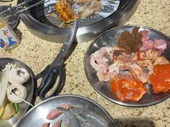 -姜胖胖韩式自助烤肉(光明万达店)