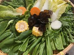 -尚尚仙·酸汤猪手·猪肚鸡火锅(华联万柳购物中心店)