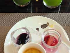 -大中华希尔顿酒店-念自助餐·嗨啤·小龙虾