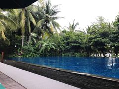 泳池-三亚湾海居铂尔曼度假酒店