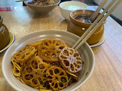 -万方圆拌粉瓦罐汤(九江湖滨店)