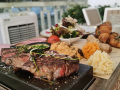 -Mark&Mars Restaurant
