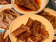 -老鼎万春卤菜(五代传承创始老店)
