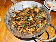 -雀舞云南菜(天津天河城购物中心店)