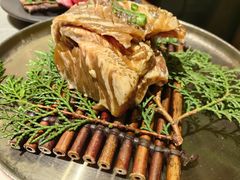 -草家酱蟹炭火烤肉店(珲春南路一店)