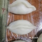 太好了，到菜市场买些菜，做好馅料，将年糕蒸熟