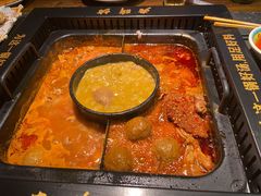 -老牌坊云南鱼豆花火锅(哈西万达店)
