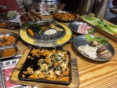 -青瓦炭韩潮烤肉(花园道店)