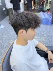 -藤野造型专业烫染接发