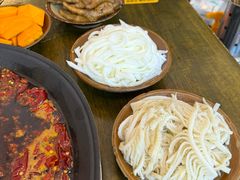 -黄潇洒老火锅(九眼桥宏济巷店)