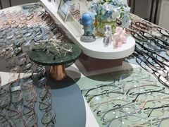 -GOOMI久米眼镜·蔡司·依视路·明月官方授权店(龙德紫金店)