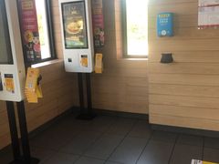 -麦当劳(常山服务区得来速店)