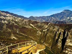 -周口店坡峰岭风景区
