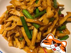 油焖干笋-吕氏疙瘩汤·私家菜馆(慈云寺店)