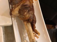 烤小羊腿-伊祥·敦煌楼