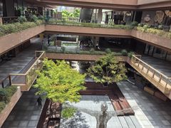 -瑞虹新天地月亮湾
