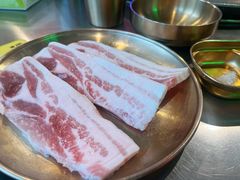 猪五花肉-釜山火炉·海鲜烤肉(紫藤路店)