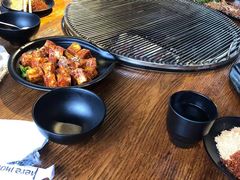 -围炉肉舍•炭烤活鳗•丹东海鲜烤肉(步行街店)