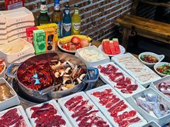 -来龍儿鲜切牛肉自助老火锅