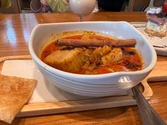 -Chom Cafe and Restaurant