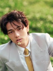 -易摄影婚纱摄影工作室