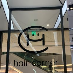 -HAIR CORNER