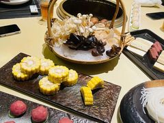 -余欢领鲜火锅(新街口店)