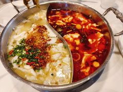 -德林酸菜鱼火锅(南丹店)