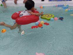 -月儿湾儿童游泳成长中心