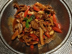 临川牛杂-千百味红餐厅·江西菜(绿地双子塔店)