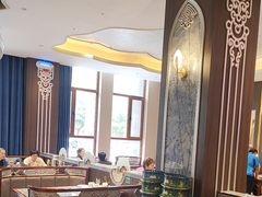 -哈啾嗨·新概念蒙餐(红星新城店)