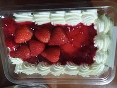 新鲜草莓蛋糕-盒马鲜生(昆城店)