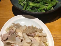杏鲍菇竹耳爽肉片-十三式重庆江湖菜(金茂览秀城店)