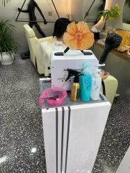 -Tloml salon