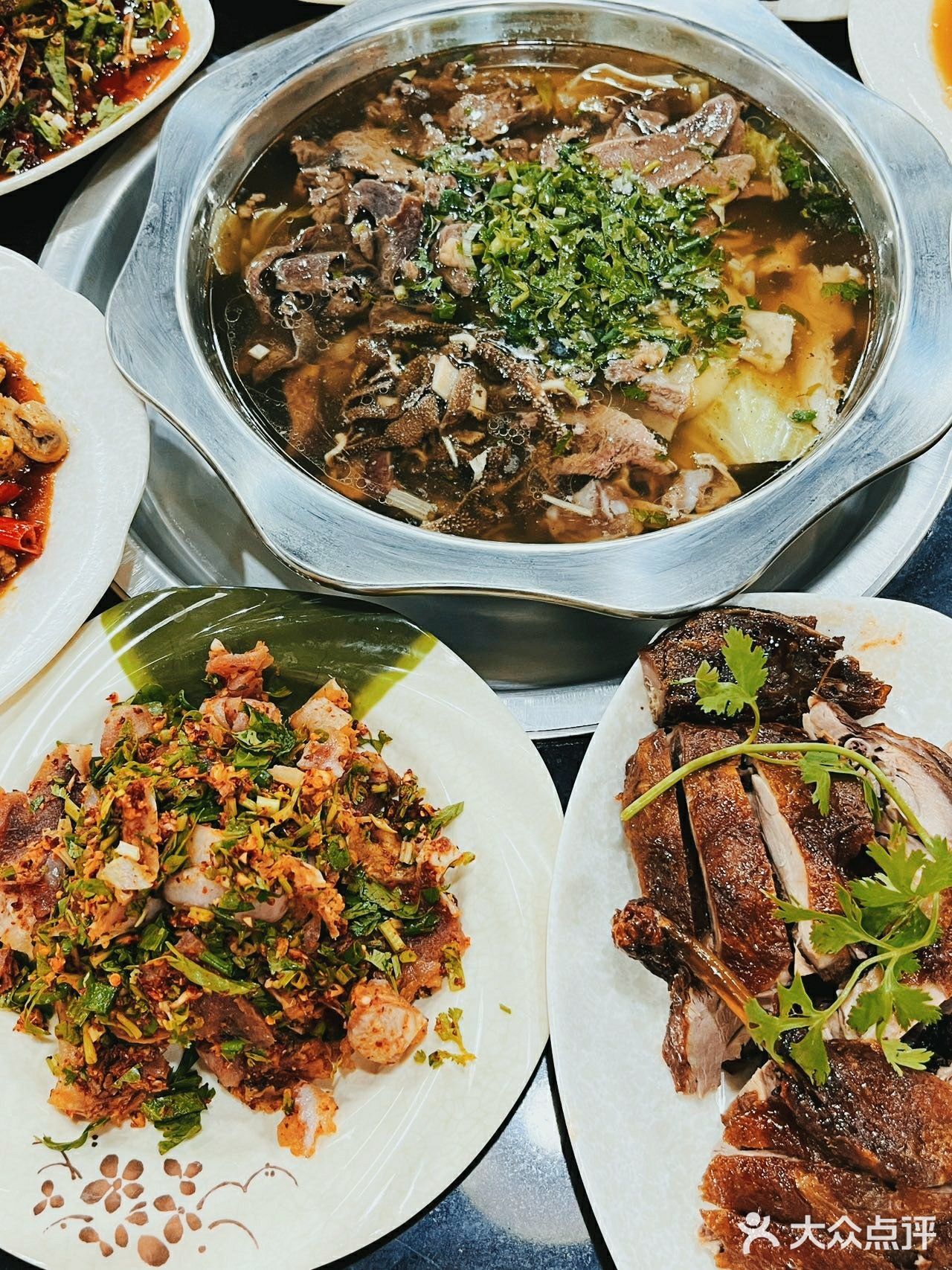 没有吃过这家的跷脚牛肉就不算感受完了四川的美食