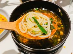小锅米线-胡麻(静安嘉里店)