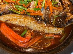 -鸣记脆皮烤鱼·海鲜烤鱼(三八广场店)
