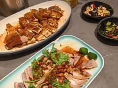 木姜子猪手-先记烧鹅王·本地粤菜(福永店)