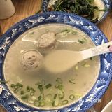 东西也好吃，尤其喜欢卤肉饭和蒜泥鲜蚵