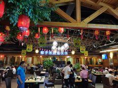 大堂-龙泉人椰子鸡.糟粕醋.海南菜(三亚旗舰店)