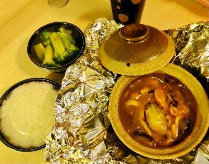 鲍尊味干鲍佛跳墙饭-"点的是外卖!包装噱头很好,看上去很大挺.