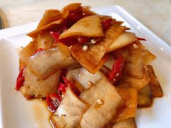 萝卜-老佛爷炭火蛙锅直营(清滨路总店)
