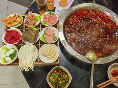-洞亭火锅(防空洞总店)