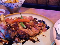 酱烧猪肘-THE CUT Rooftop顶楼牛排餐吧(环贸iapm店)