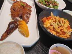 吊烧脆皮鸭-简小舍·民间手艺菜(武昌江滩店)