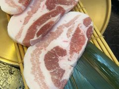 -臻牛烤肉