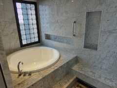 -上海虹桥西郊假日酒店